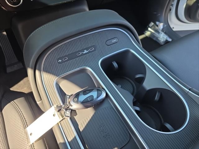 Hyundai Palisade Vehicle Full-screen Gallery Image 24