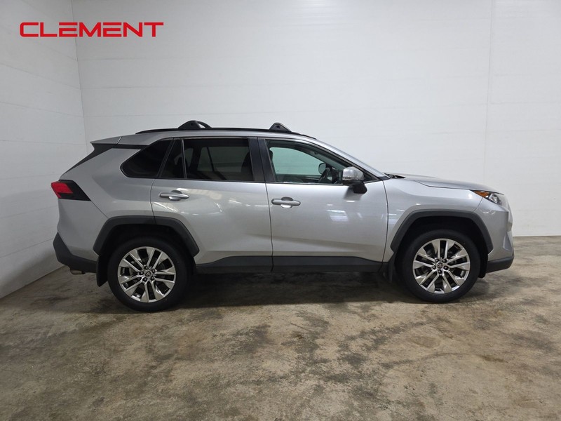 Toyota RAV4 Vehicle Image 04