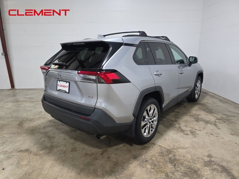 Toyota RAV4 Vehicle Image 06