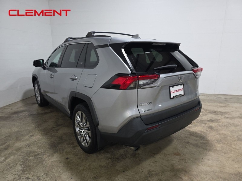 Toyota RAV4 Vehicle Image 08
