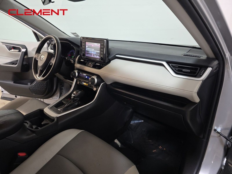 Toyota RAV4 Vehicle Image 31