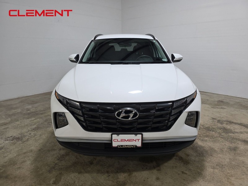 Hyundai Tucson Vehicle Image 02