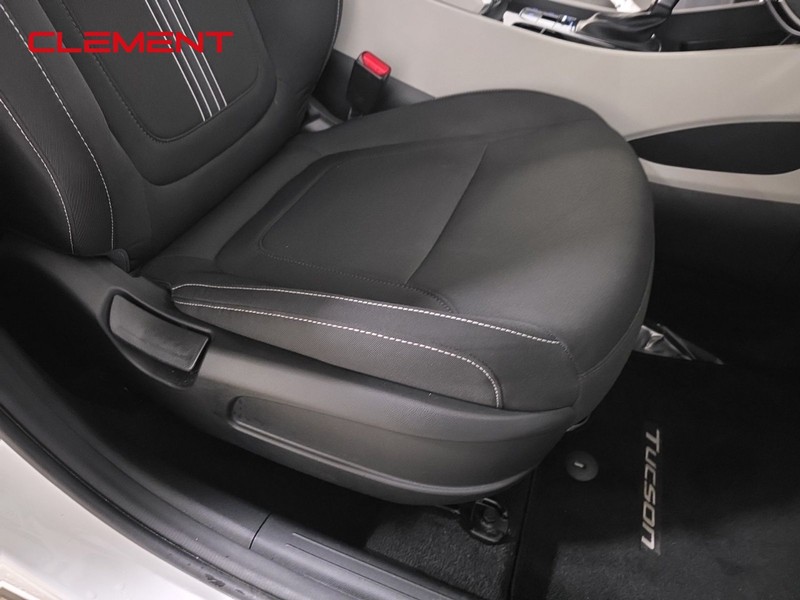 Hyundai Tucson Vehicle Image 28
