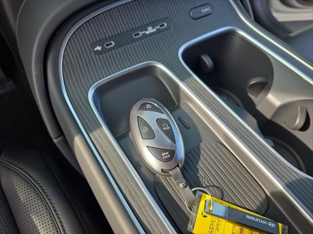 Hyundai Palisade Vehicle Full-screen Gallery Image 24