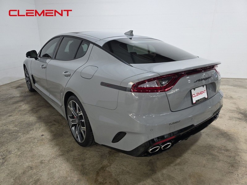 Kia Stinger Vehicle Image 08