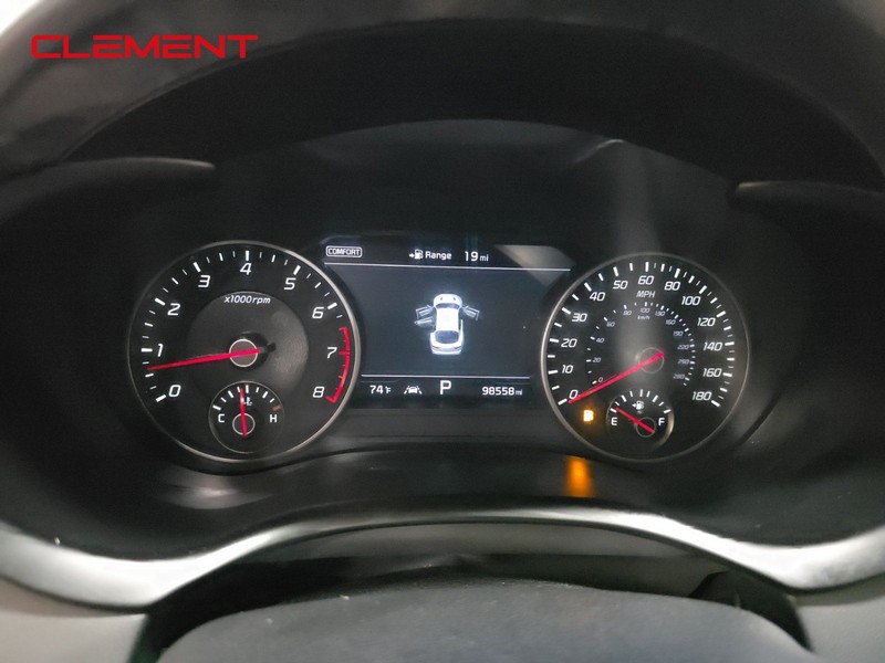 Kia Stinger Vehicle Image 17