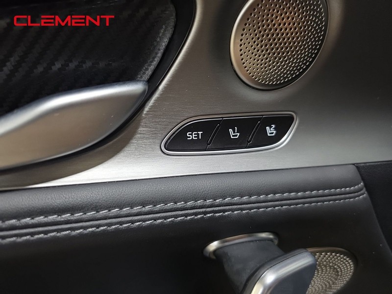 Kia Stinger Vehicle Image 26