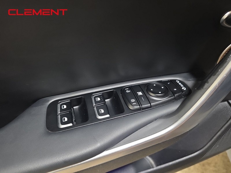 Kia Stinger Vehicle Image 27