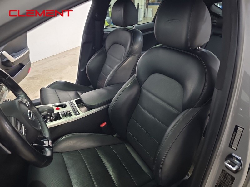 Kia Stinger Vehicle Image 30