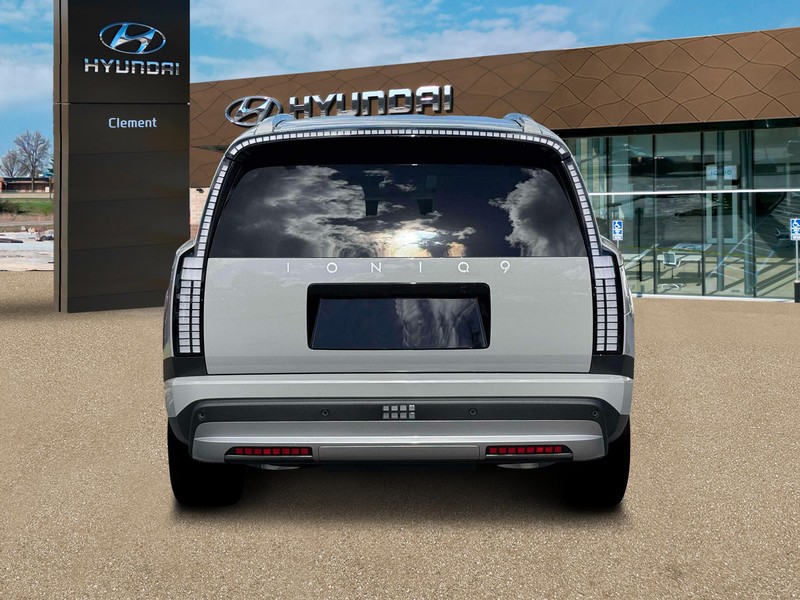 Hyundai IONIQ 9 Vehicle Full-screen Gallery Image 10