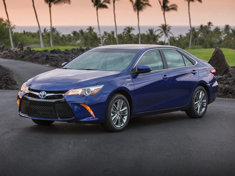 Toyota Camry Vehicle Image 03