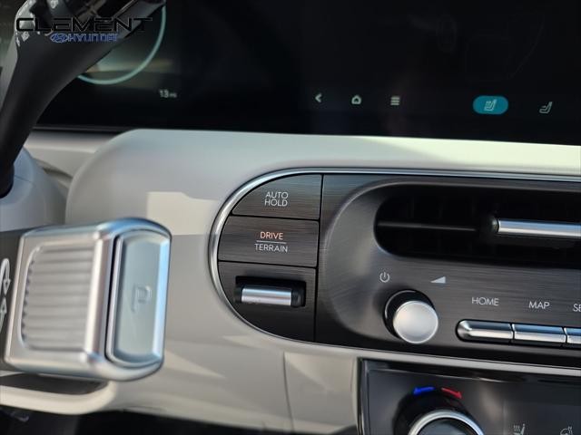 Hyundai Palisade Vehicle Full-screen Gallery Image 24