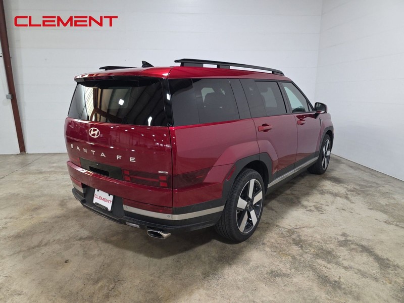 Hyundai Santa Fe Vehicle Full-screen Gallery Image 6