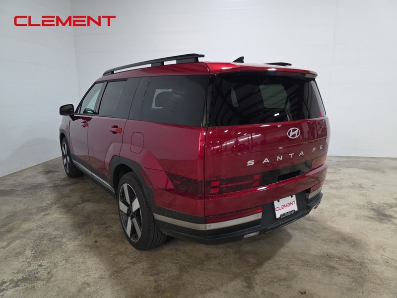 Hyundai Santa Fe Vehicle Full-screen Gallery Image 8