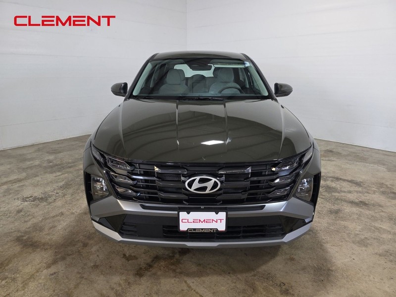 Hyundai Tucson Vehicle Full-screen Gallery Image 2