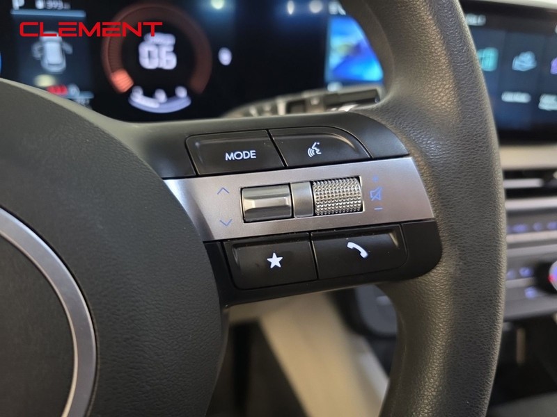 Hyundai Tucson Vehicle Full-screen Gallery Image 14