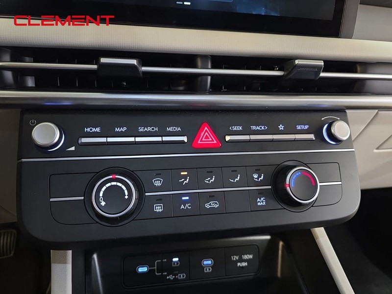 Hyundai Tucson Vehicle Full-screen Gallery Image 20