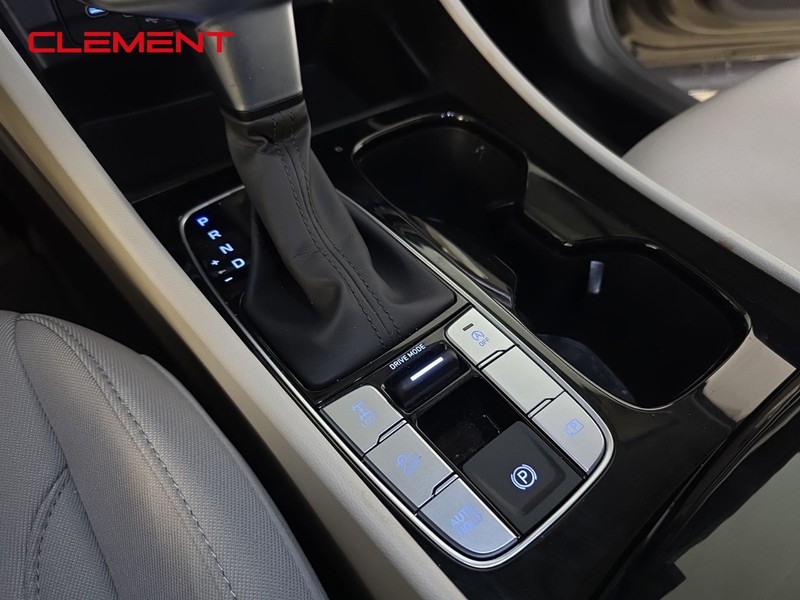 Hyundai Tucson Vehicle Full-screen Gallery Image 21