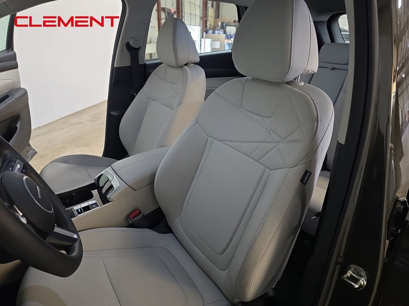 Hyundai Tucson Vehicle Full-screen Gallery Image 26