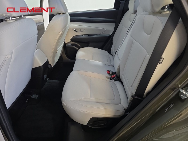 Hyundai Tucson Vehicle Full-screen Gallery Image 28