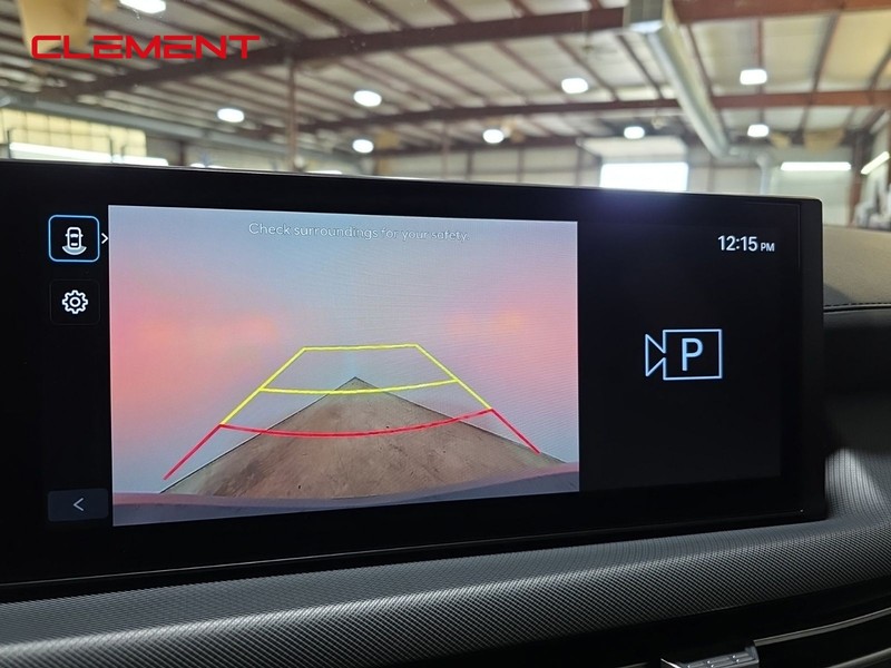 Hyundai Sonata Vehicle Full-screen Gallery Image 19