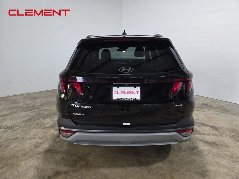 Hyundai Tucson Vehicle Full-screen Gallery Image 7