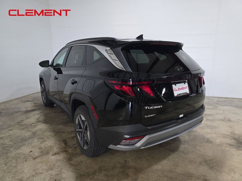 Hyundai Tucson Vehicle Full-screen Gallery Image 8