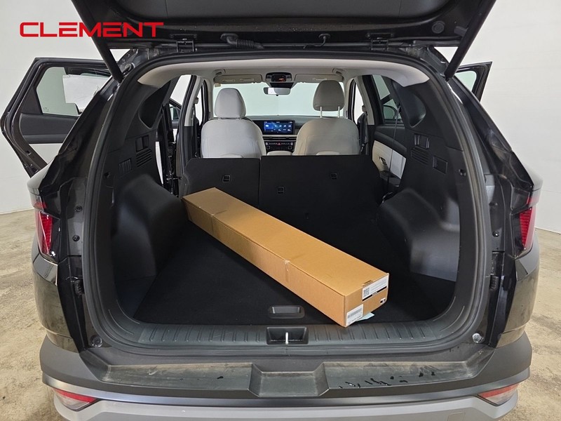 Hyundai Tucson Vehicle Full-screen Gallery Image 9