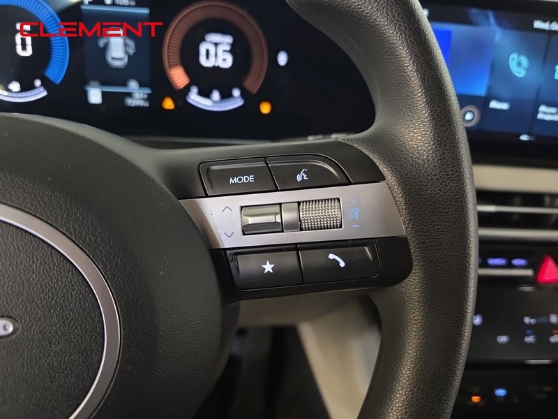 Hyundai Tucson Vehicle Full-screen Gallery Image 14