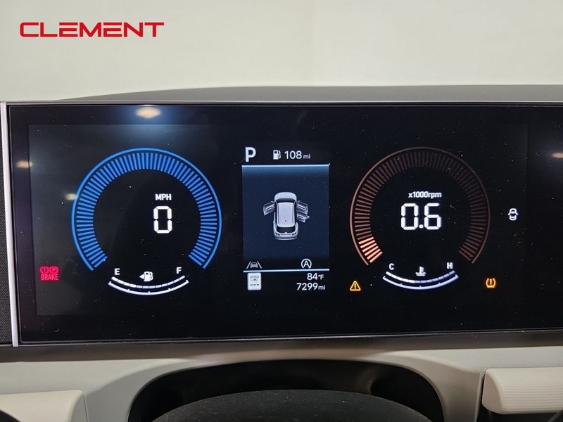 Hyundai Tucson Vehicle Full-screen Gallery Image 16