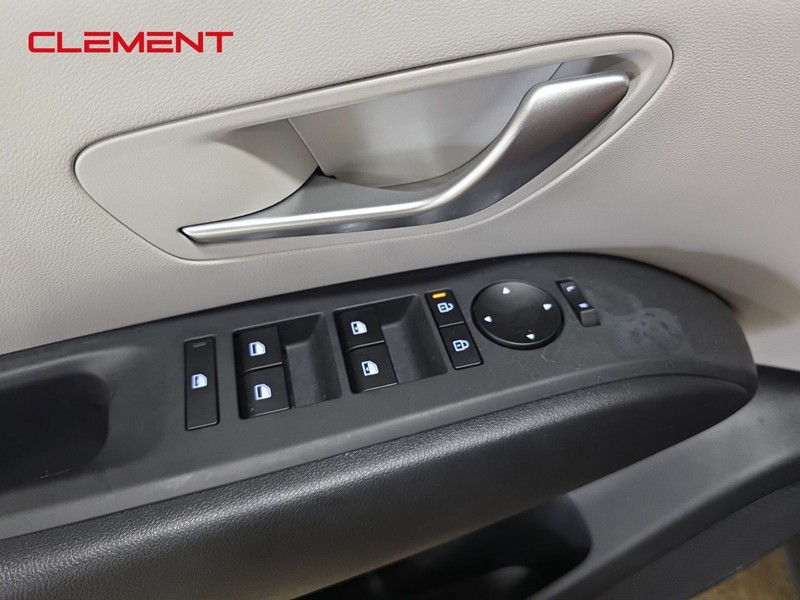 Hyundai Tucson Vehicle Full-screen Gallery Image 23