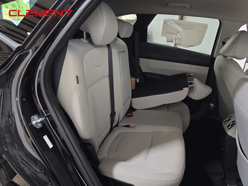 Hyundai Tucson Vehicle Full-screen Gallery Image 28