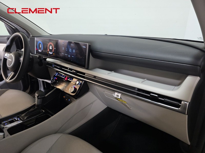 Hyundai Tucson Vehicle Full-screen Gallery Image 30