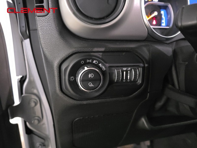 Jeep Gladiator Vehicle Full-screen Gallery Image 11