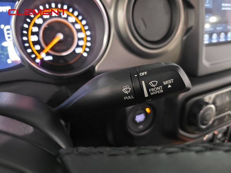 Jeep Gladiator Vehicle Full-screen Gallery Image 15