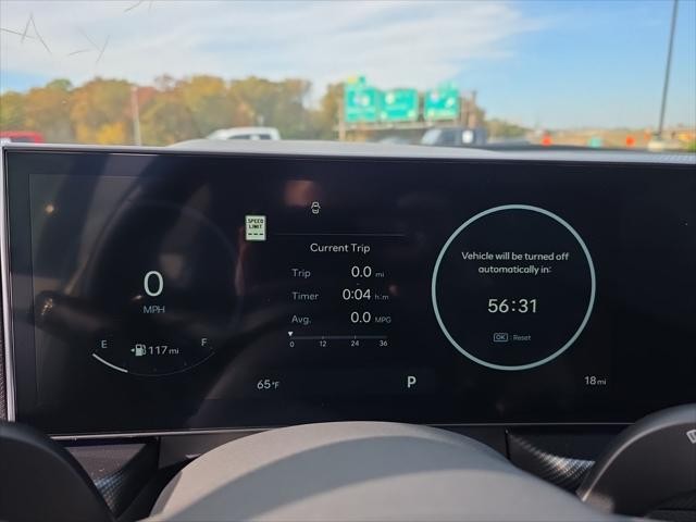 Hyundai Sonata Vehicle Full-screen Gallery Image 16