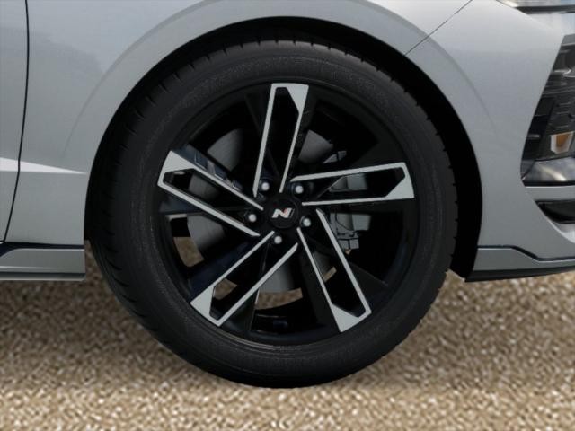 Hyundai Sonata Vehicle Full-screen Gallery Image 8