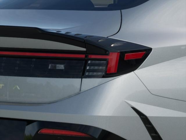 Hyundai Sonata Vehicle Full-screen Gallery Image 10