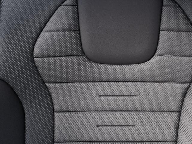 Hyundai Sonata Vehicle Full-screen Gallery Image 17