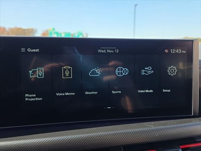 Hyundai Sonata Vehicle Full-screen Gallery Image 19