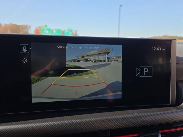 Hyundai Sonata Vehicle Full-screen Gallery Image 20