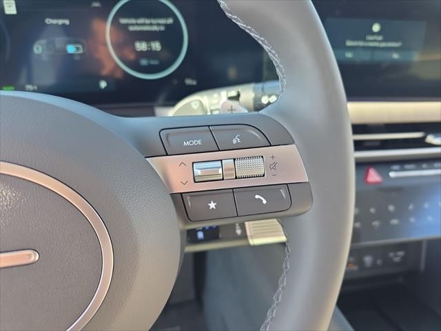 Hyundai Sonata Hybrid Vehicle Full-screen Gallery Image 14