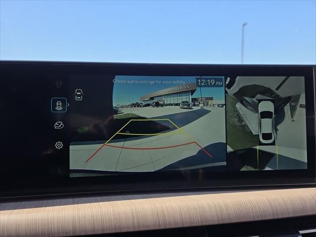 Hyundai Sonata Hybrid Vehicle Full-screen Gallery Image 19