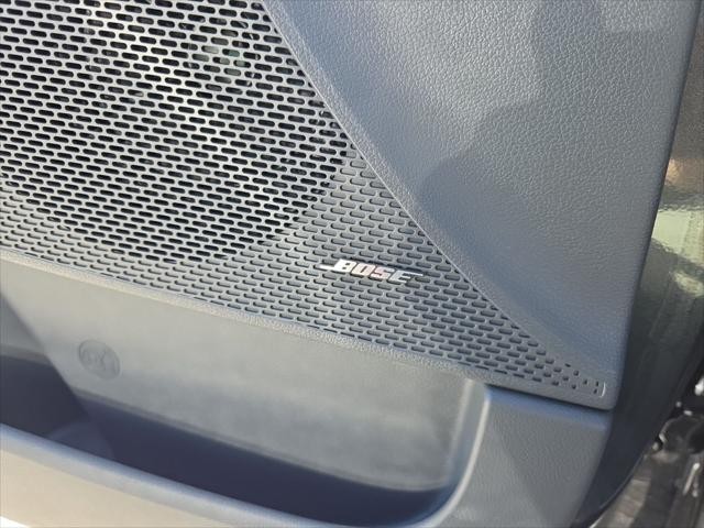 Hyundai Sonata Hybrid Vehicle Full-screen Gallery Image 25