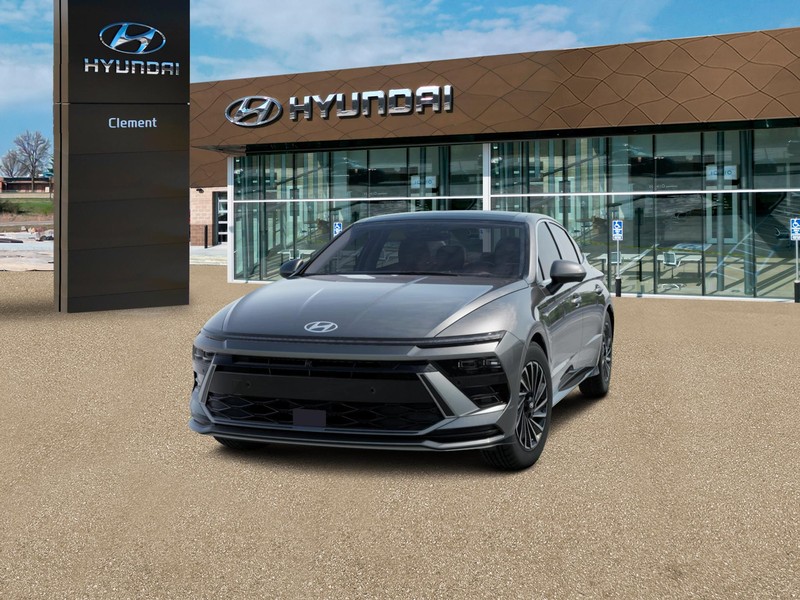 Hyundai Sonata Hybrid Vehicle Full-screen Gallery Image 7