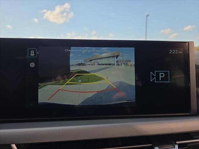 Hyundai Sonata Hybrid Vehicle Full-screen Gallery Image 20