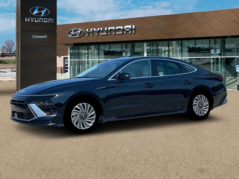 Hyundai Sonata Hybrid Vehicle Full-screen Gallery Image 2