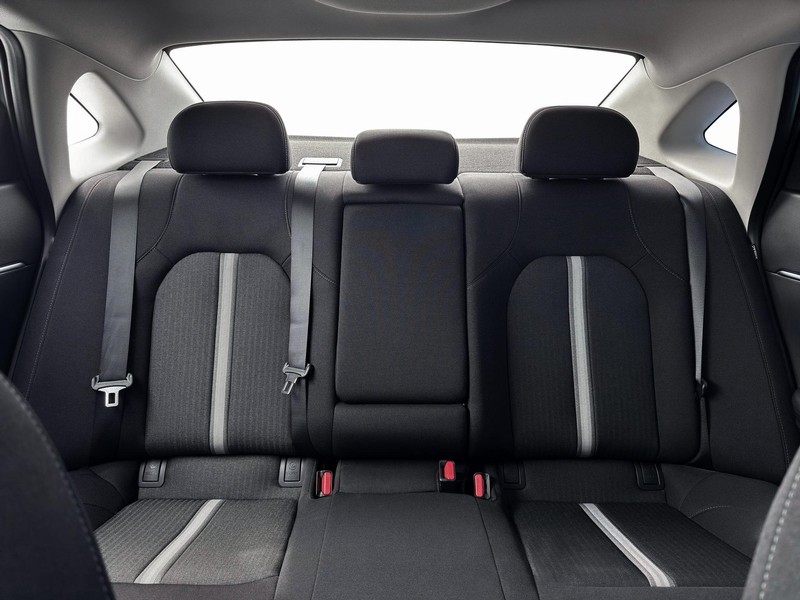 Hyundai Sonata Hybrid Vehicle Full-screen Gallery Image 16