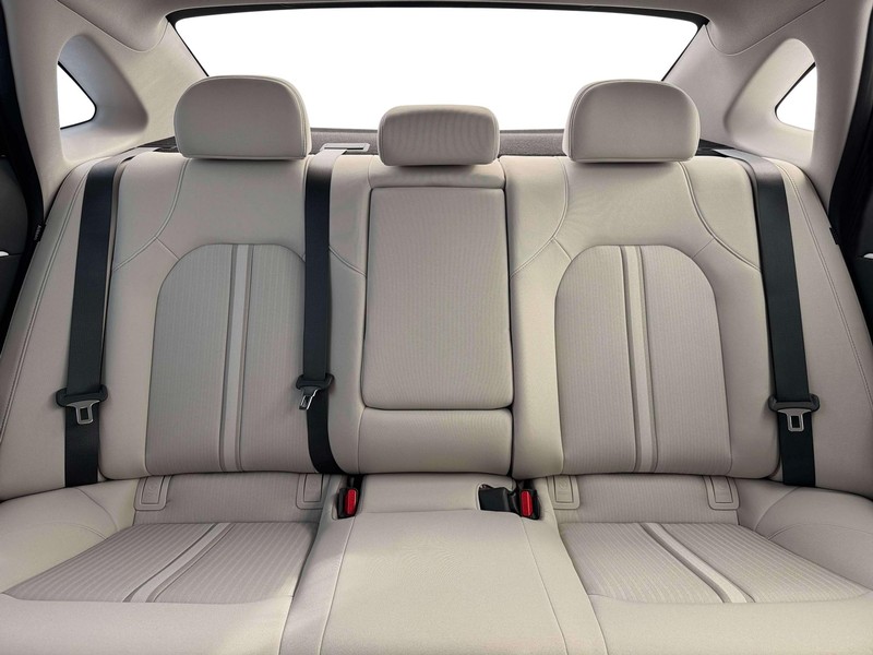 Hyundai Sonata Hybrid Vehicle Full-screen Gallery Image 16