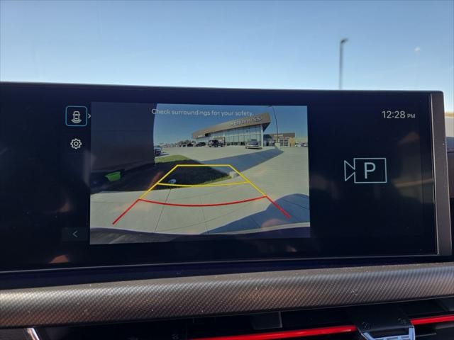 Hyundai Sonata Vehicle Full-screen Gallery Image 20